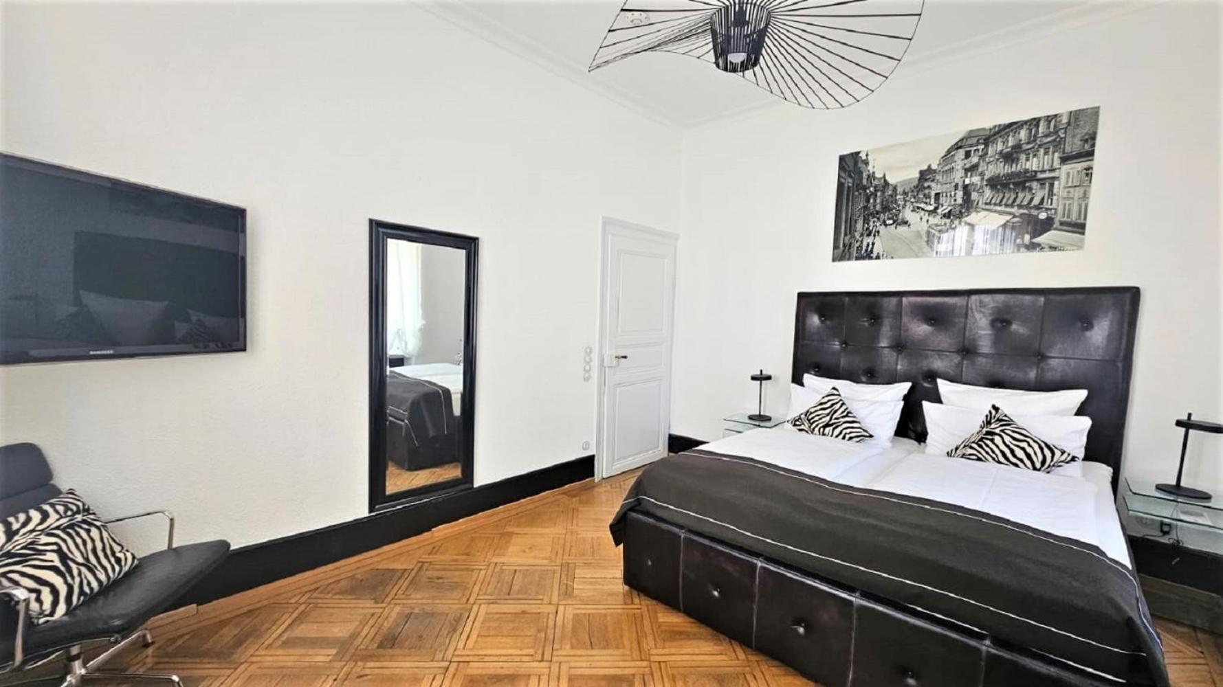 Historical Luxury Homes - Stadtvilla Mit Jacuzzi Und Garten Friburgo in Brisgovia Esterno foto