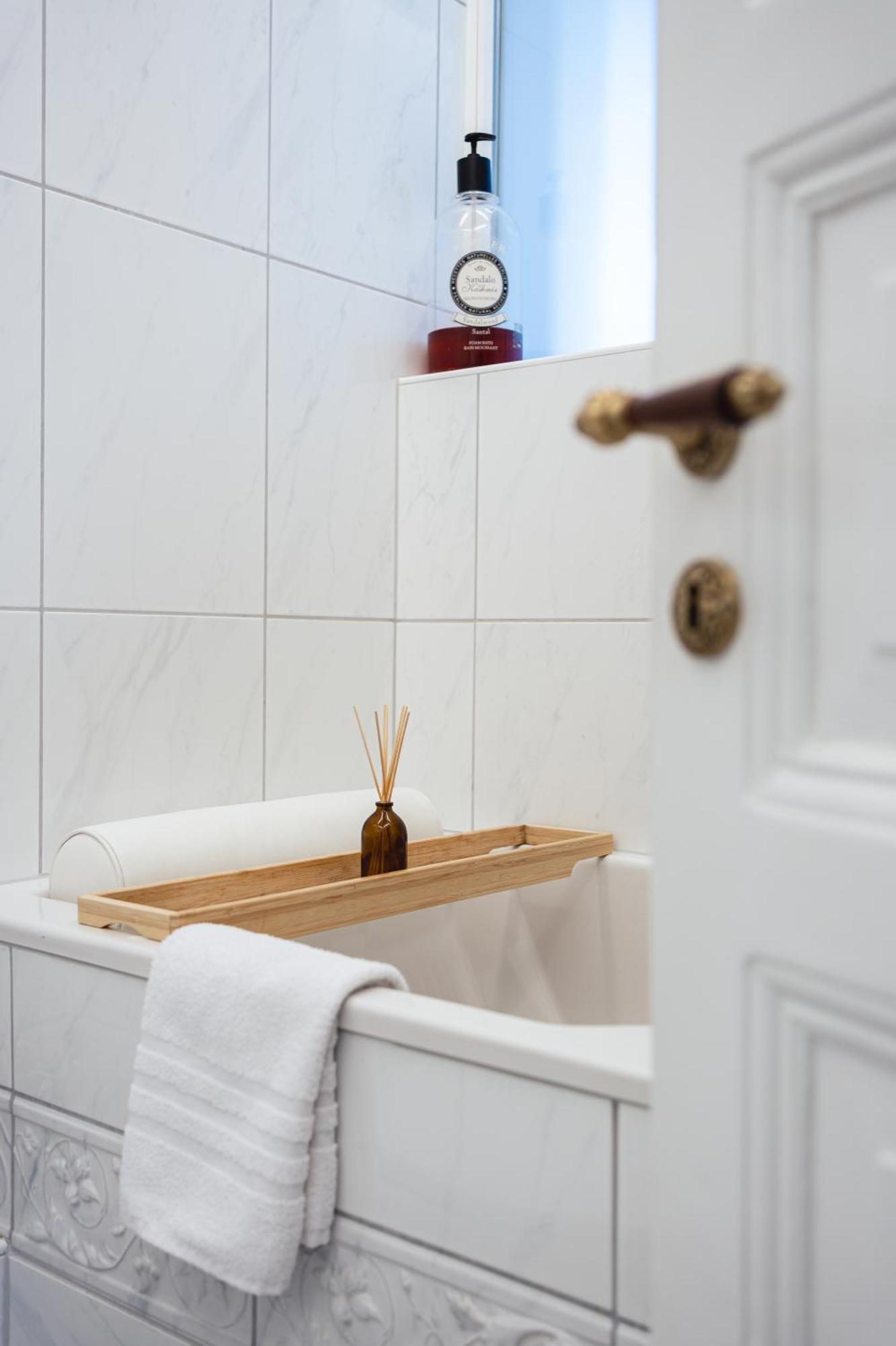 Historical Luxury Homes - Stadtvilla Mit Jacuzzi Und Garten Friburgo in Brisgovia Esterno foto